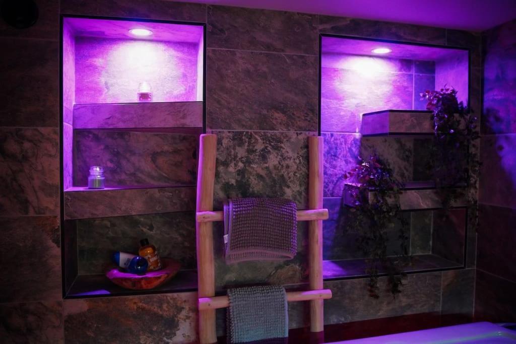Apartamento Nuit De La Sagesse "Jacuzzi Terrasse Et Parking Prive" Ruan Exterior foto