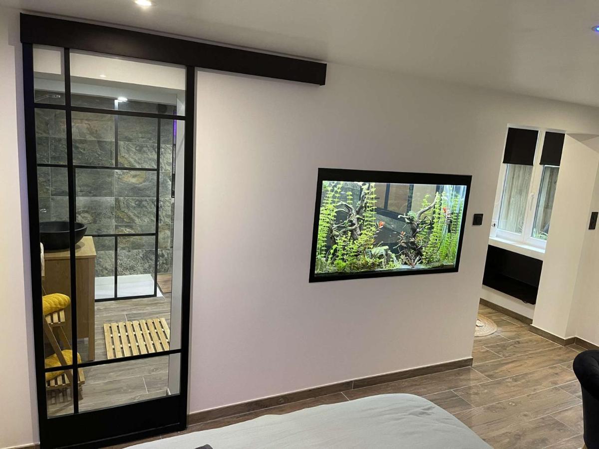 Apartamento Nuit De La Sagesse "Jacuzzi Terrasse Et Parking Prive" Ruan Exterior foto